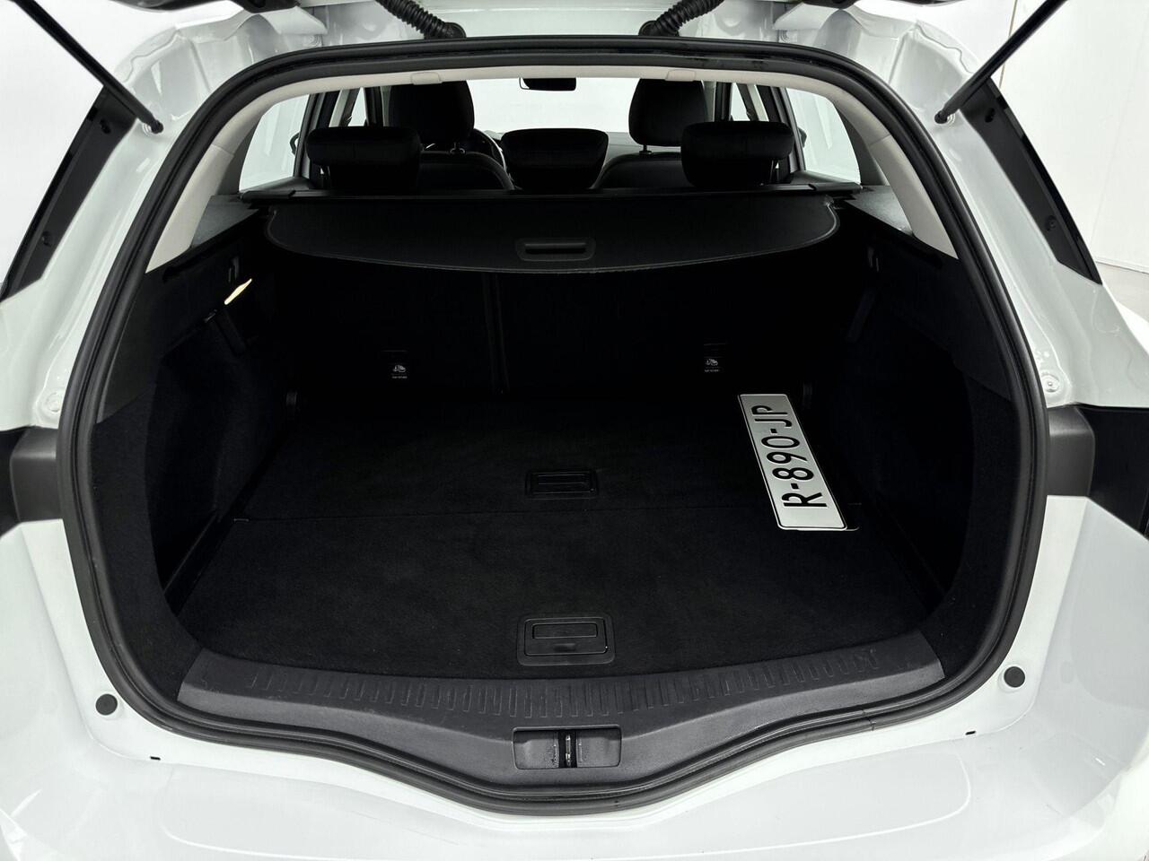 Renault MEGANE Estate 1.3 TCe 115Pk Business Zen | Trekhaak | Trekgewicht 1700KG! | Airconditioning | Parkeersensoren Achter | Cruise Control |