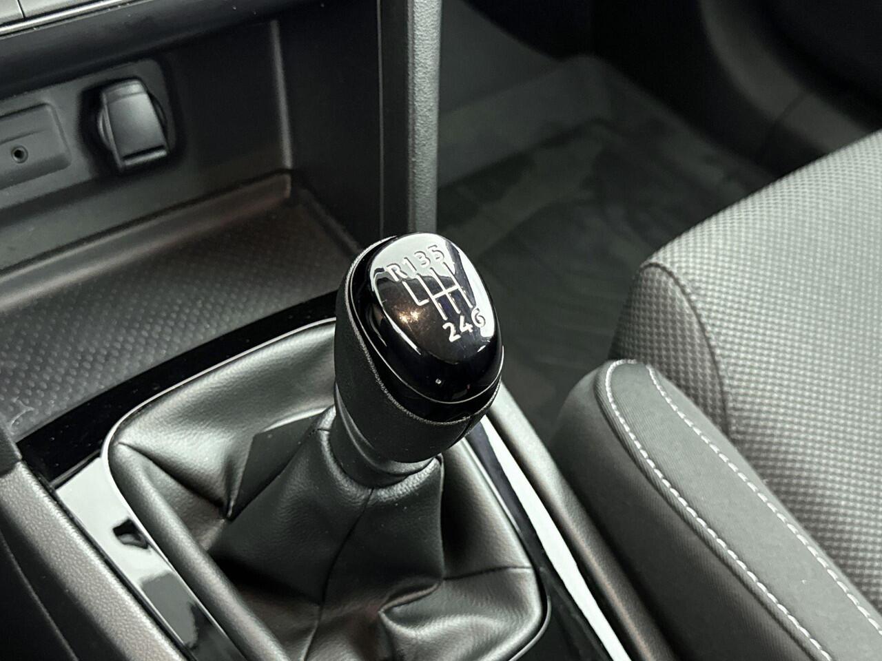 Renault MEGANE Estate 1.3 TCe 115Pk Business Zen | Trekhaak | Trekgewicht 1700KG! | Airconditioning | Parkeersensoren Achter | Cruise Control |