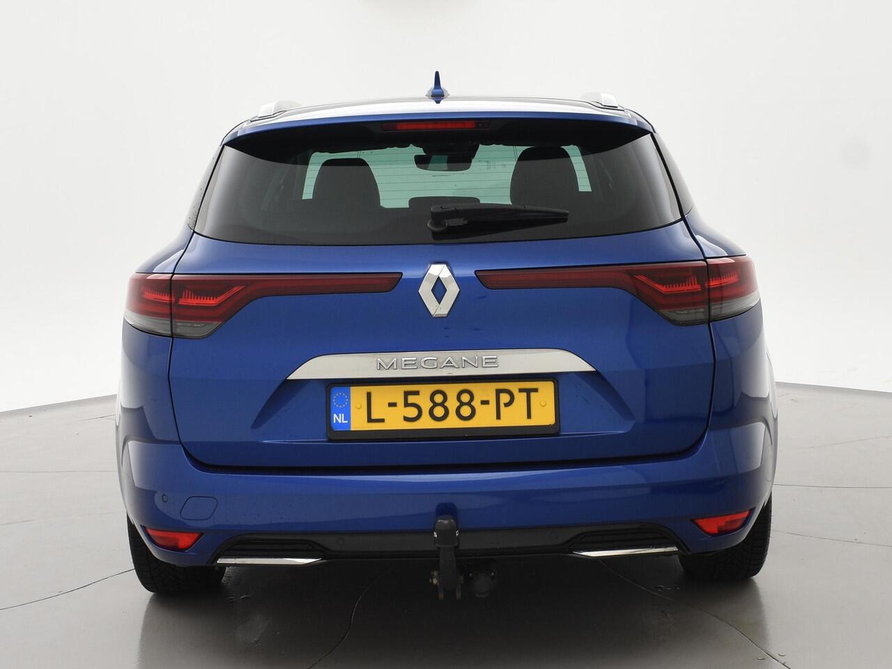 Renault MEGANE Estate 1.3 TCe 140 PK AUTOMAAT INTENS + TREKHAAK 1700 KG | SFEERVERLICHTING | 17 INCH | FULL LED | CARPLAY