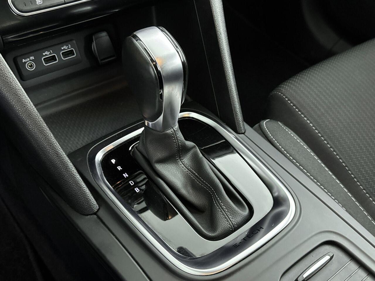 Renault MEGANE 1.6 E-Tech Plug-In Hybrid Business Zen 160PK | Automaat | Navigatie | LED Koplampen | Parkeersensoren Voor & Achter | Apple CarPlay & Android Auto