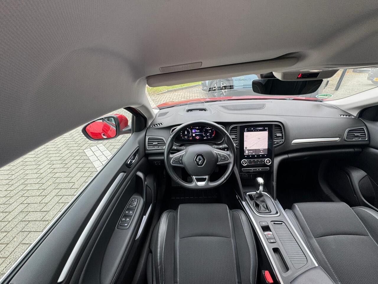Renault MEGANE Estate TCe EDC 140 Intens | Dealeronderhouden |