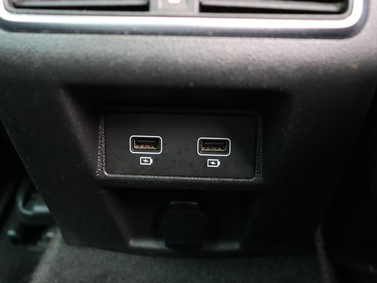 Renault MEGANE Estate 160pk Plug-In Hybrid 160pk Intens | 94% Accu score | Parkeersensoren rondom | Achteruitrijcamera | Climate control |