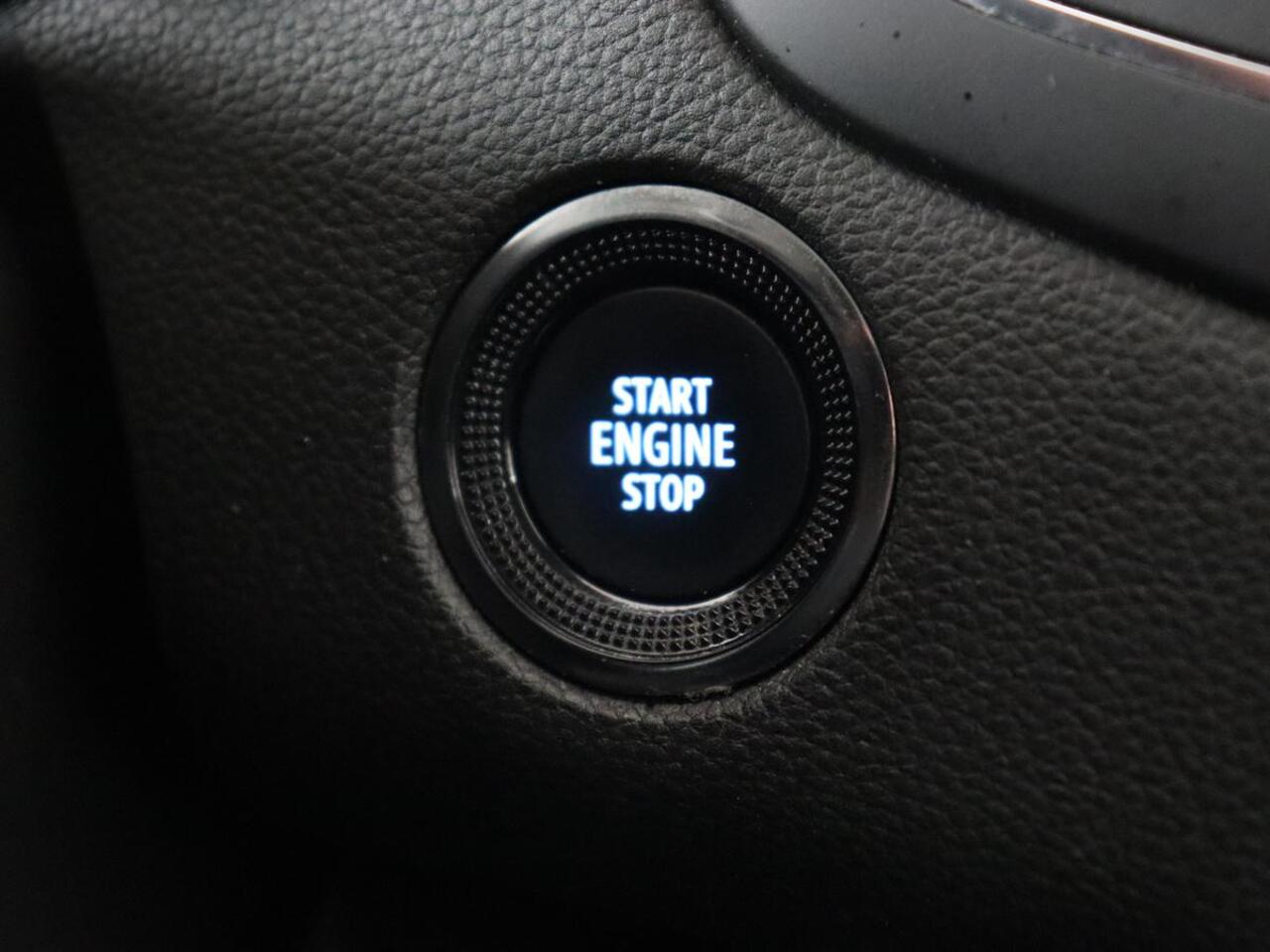 Renault MEGANE 1.6 E-Tech Plug-In Hybrid 160 Business Edition One | Leder | Stoelverwarming | Trekhaak | Carplay | Stuurverwarming | Keyless | Full LED | Navigatie | Climate control | Plug In