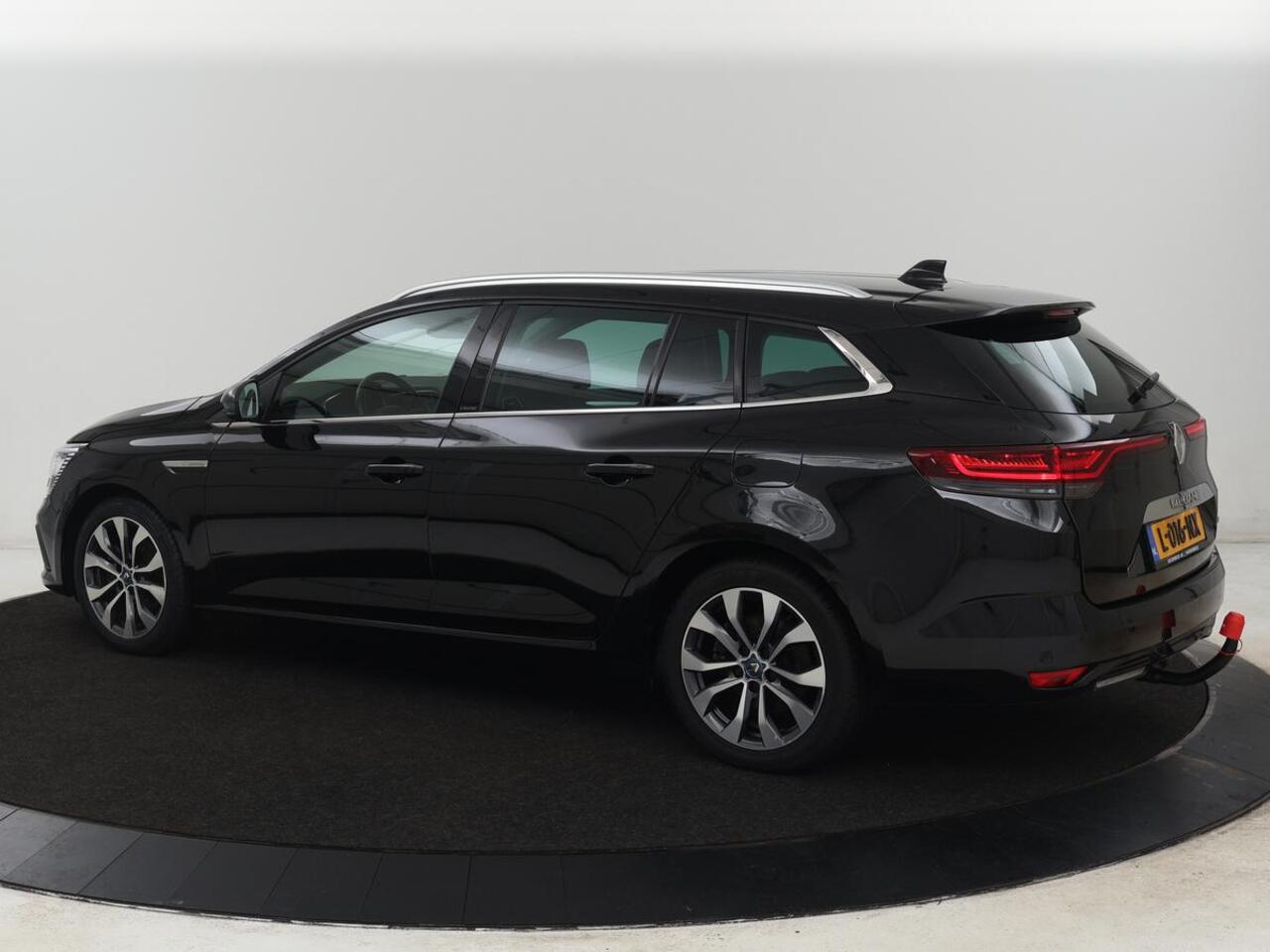 Renault MEGANE 1.6 E-Tech Plug-In Hybrid 160 Business Edition One | Leder | Stoelverwarming | Trekhaak | Carplay | Stuurverwarming | Keyless | Full LED | Navigatie | Climate control | Plug In
