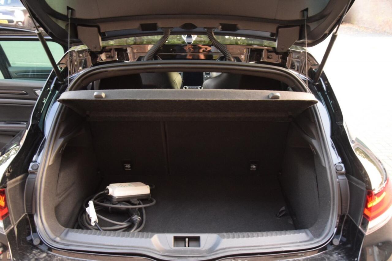 Renault MEGANE 1.6 HYBRID 160PK! RS-LINE!