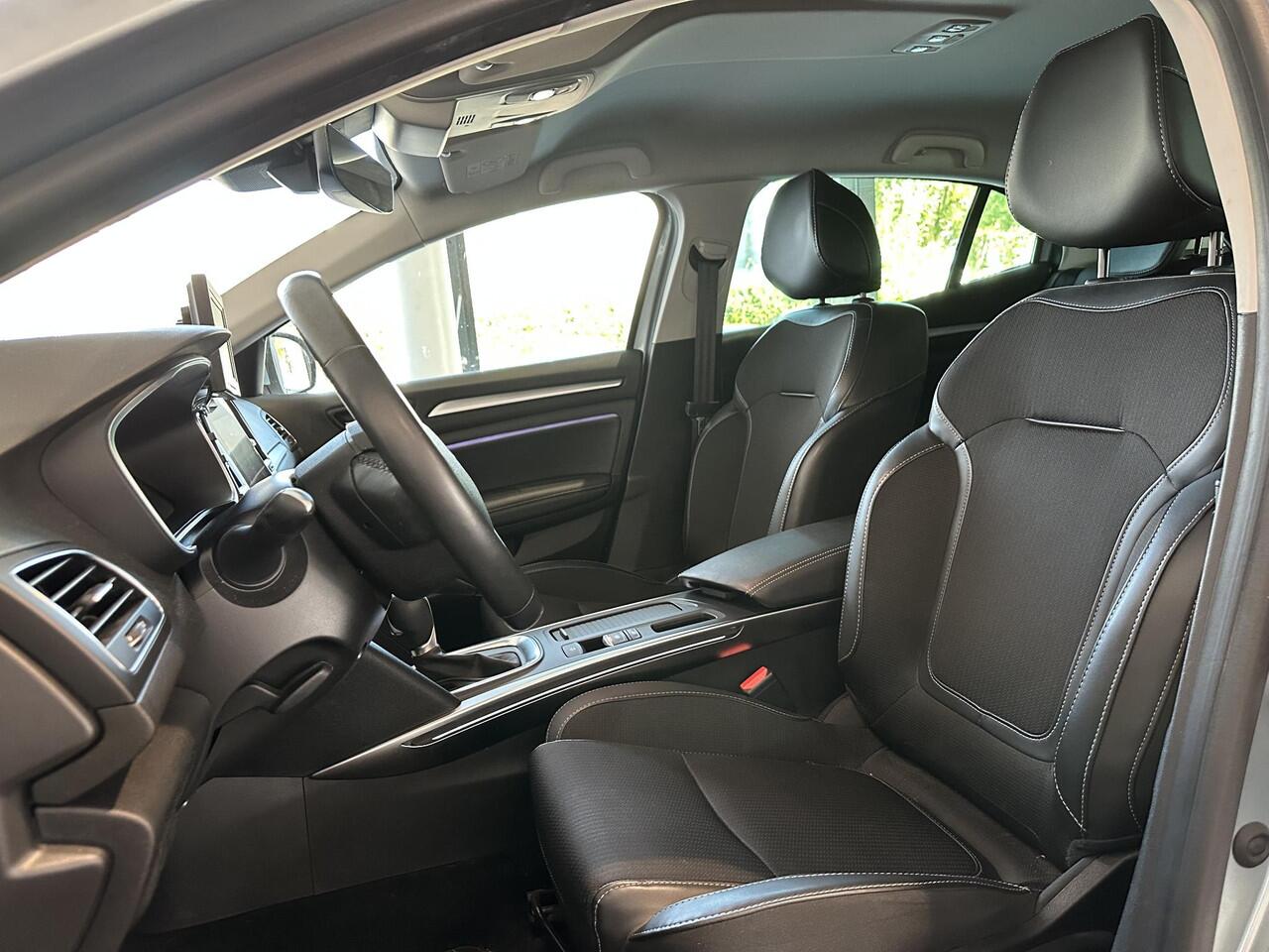 Renault MEGANE 1.3 TCe 140 Intens EDC AUTOMAAT | NAVIGATIE | TREKHAAK | CAMERA | PARKEERSENSOREN