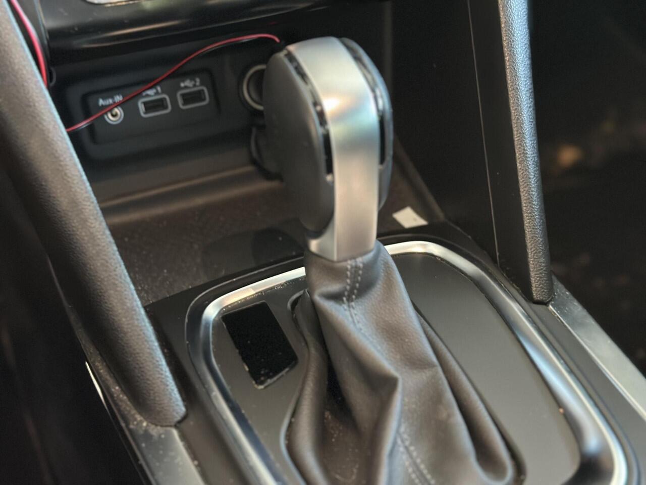 Renault MEGANE 1.3 TCe 140 Intens EDC AUTOMAAT | NAVIGATIE | TREKHAAK | CAMERA | PARKEERSENSOREN