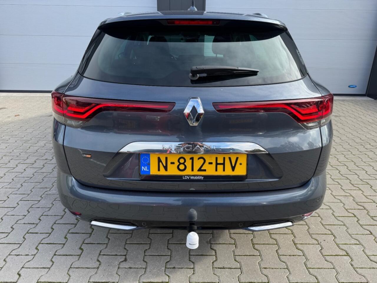 Renault MEGANE 1.3 TCE INTENS / Automaat / Trekhaak / NAP / 51589 KM / Dealer onderhouden.