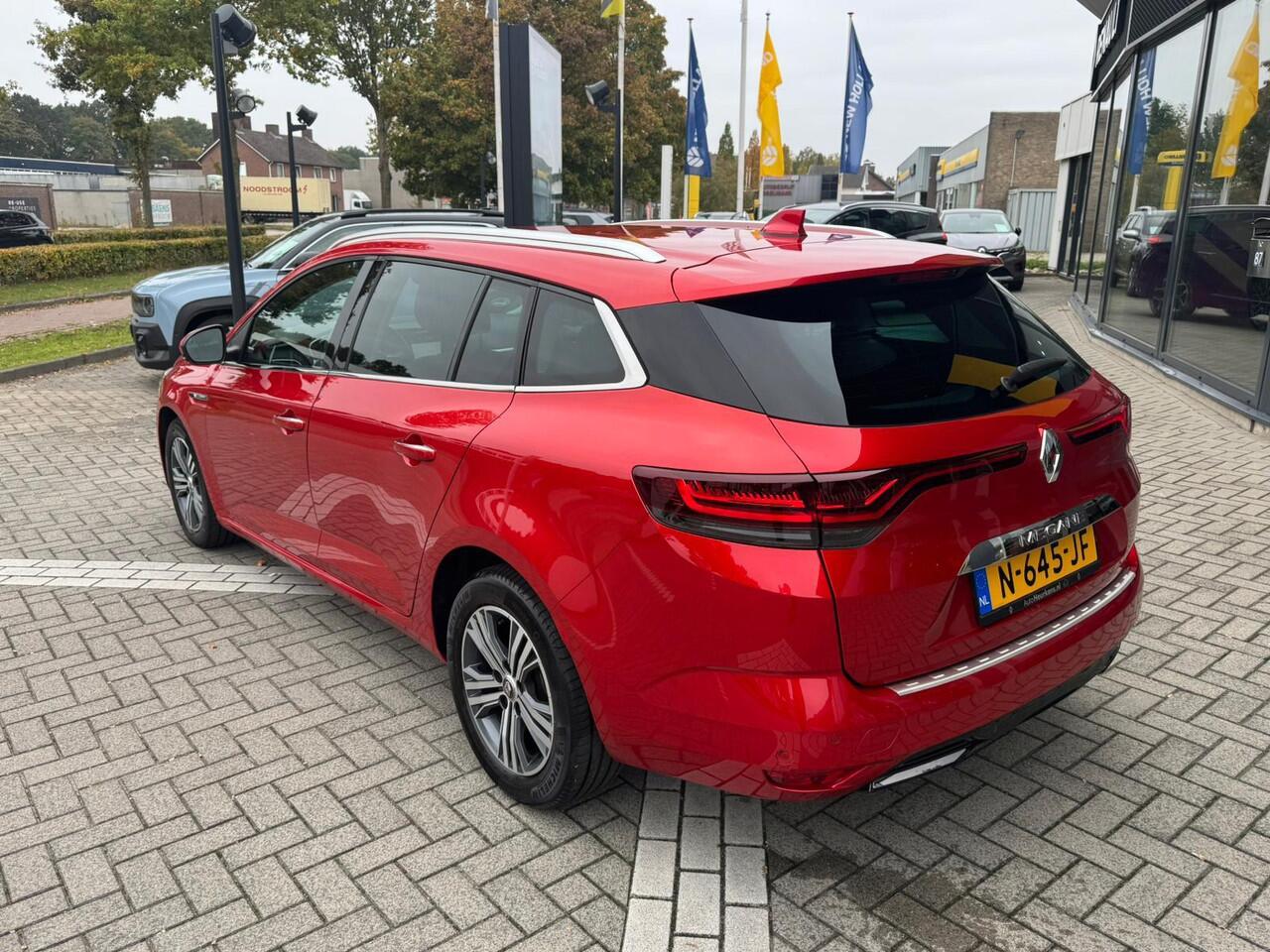 Renault MEGANE Estate TCe EDC 140 Intens | Dealeronderhouden |