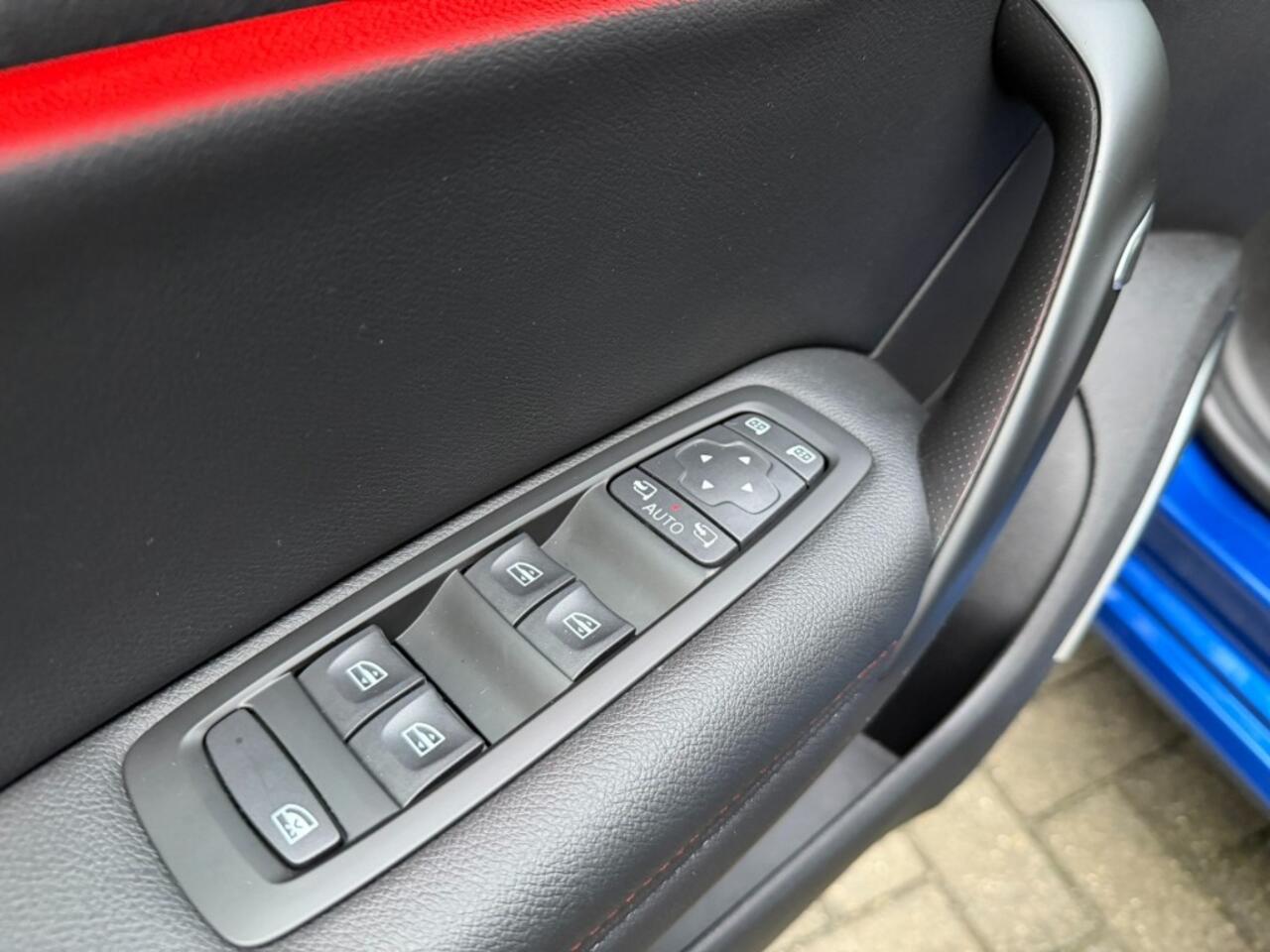 Renault MEGANE 1.6 E-Tech Hybrid 160 R.S. Line,LED,Digi Dash,Gr.Navi,Camera,Lane Ass.,Clima,Carplay