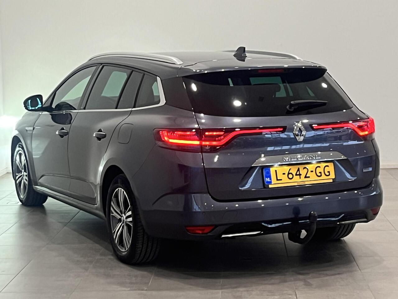 Renault MEGANE Estate 1.6 E-Tech Plug-In Hybrid 160 Intens | Trekhaak | Navigatie | Climate Control | Cruise Control | Lichtmetalen velgen 17"