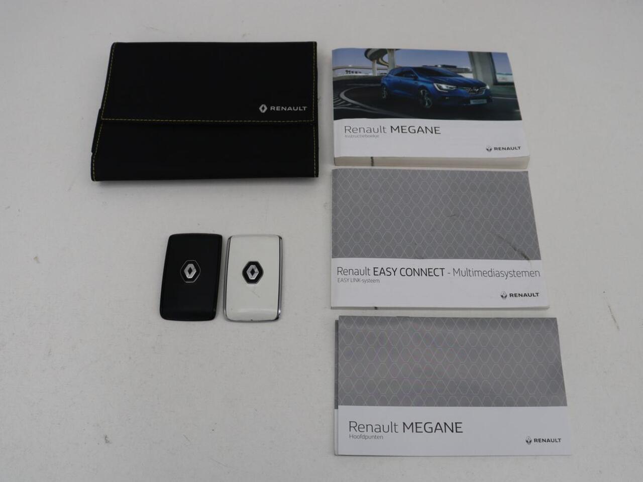 Renault MEGANE 1.3 TCe Business Zen | Trekhaak | Camera | Carplay | Keyless | Navigatie | Full LED | Parkeerhulp | Cruise control | Bluetooth | Climate control