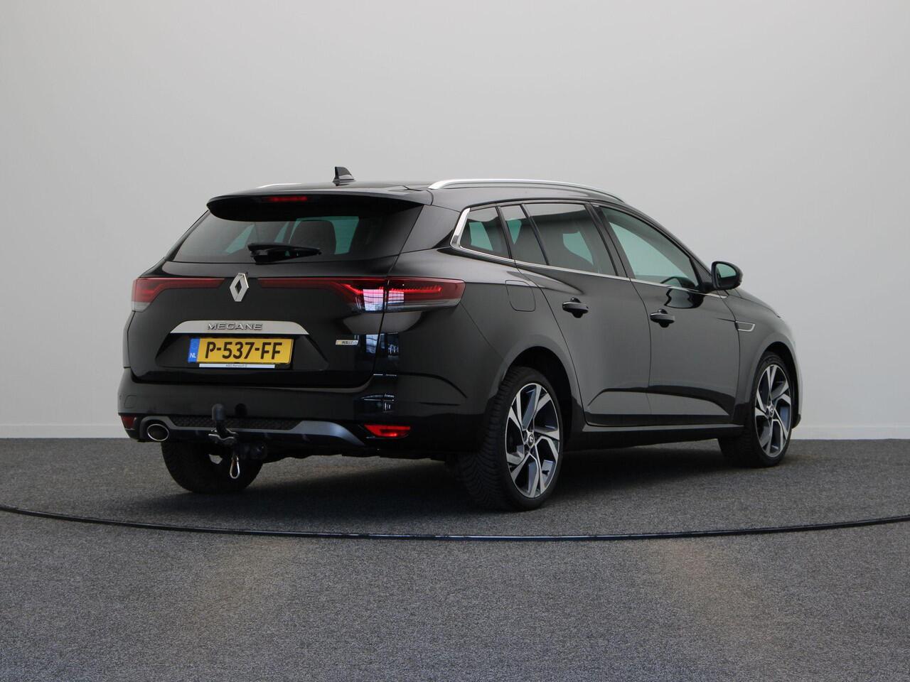 Renault MEGANE Estate TCe 140pk EDC RS Line | Trekhaak | Dealer onderhouden | Parkeersensoren voor en achter | Achteruitrijcamera | Climate control |