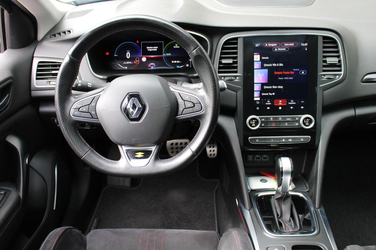 Renault MEGANE 1.6 Plug-In Hybrid 160 R.S. Line | Panoramadak | BOSE audio | Alcantara |