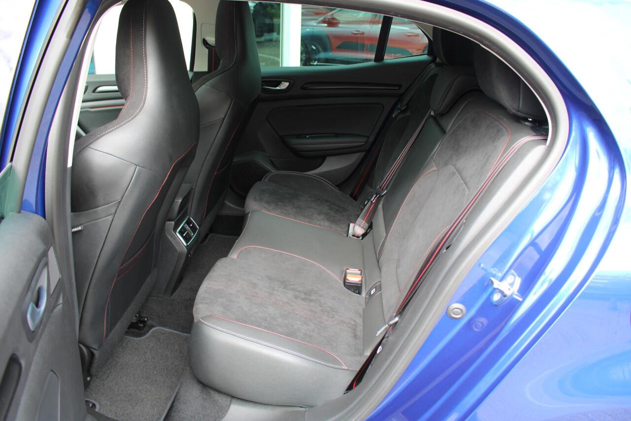 Renault MEGANE 1.6 Plug-In Hybrid 160 R.S. Line | Panoramadak | BOSE audio | Alcantara |