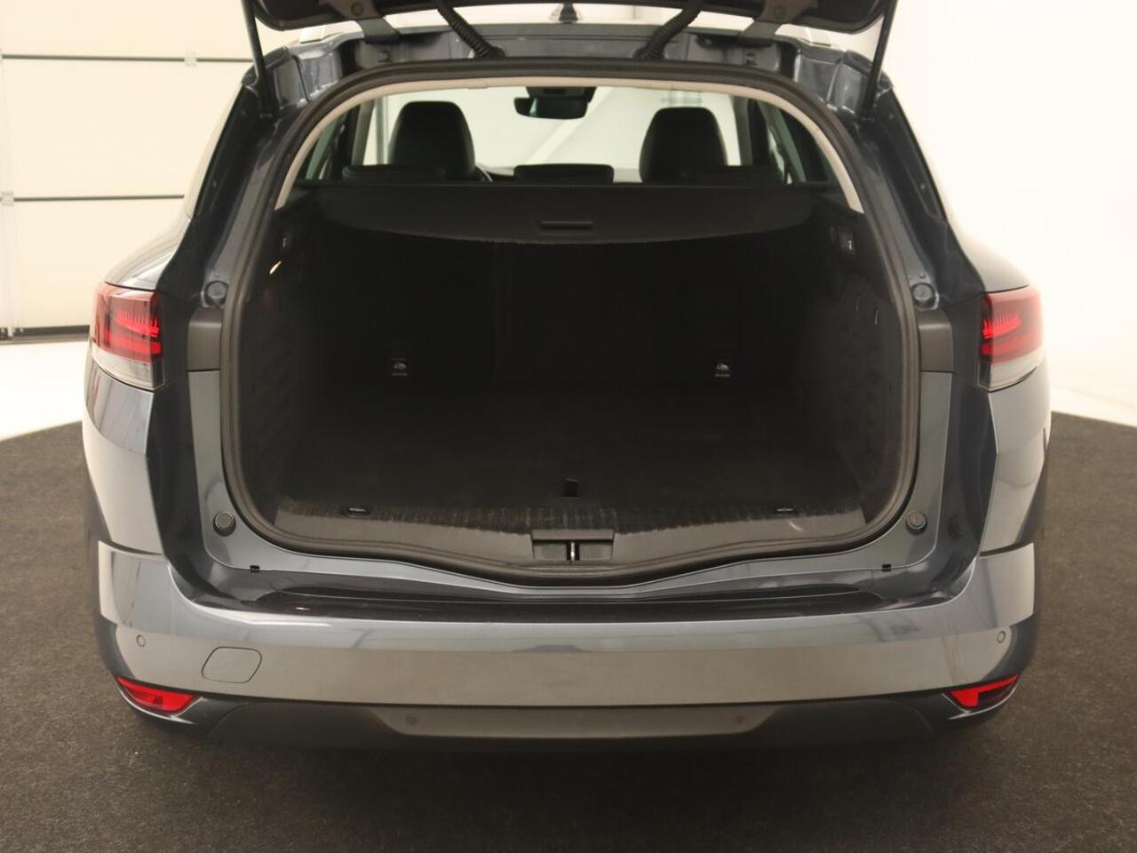 Renault MEGANE 1.6 E-Tech Plug-In Hybrid 160 Intens | Half leder | Carplay | Full LED | Keyless | Navigatie | Parkeerhulp | Cruise control | Sfeerverlichting | Climate control