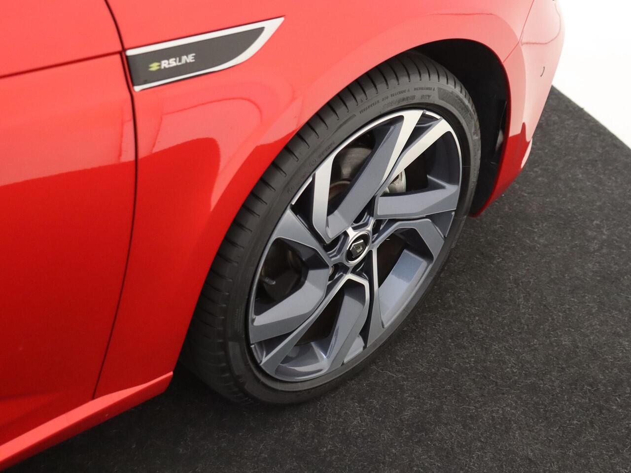 Renault MEGANE Estate 1.6 E-Tech Plug-In Hybrid 160 R.S. Line AUTOMAAT |