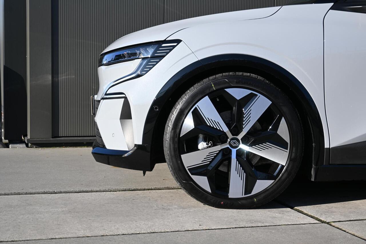 Renault MEGANE E-Tech EV60 Optimum Charge Techno | WARMTEPOMP | 360 CAMERA | STUUR/STOELVERWARMING | NAVI | ADAPT. CRUISE CONTROL | APPLECARPLAY/ANDROIDAUTO | CLIMATE CONTROL | PDC | LMV