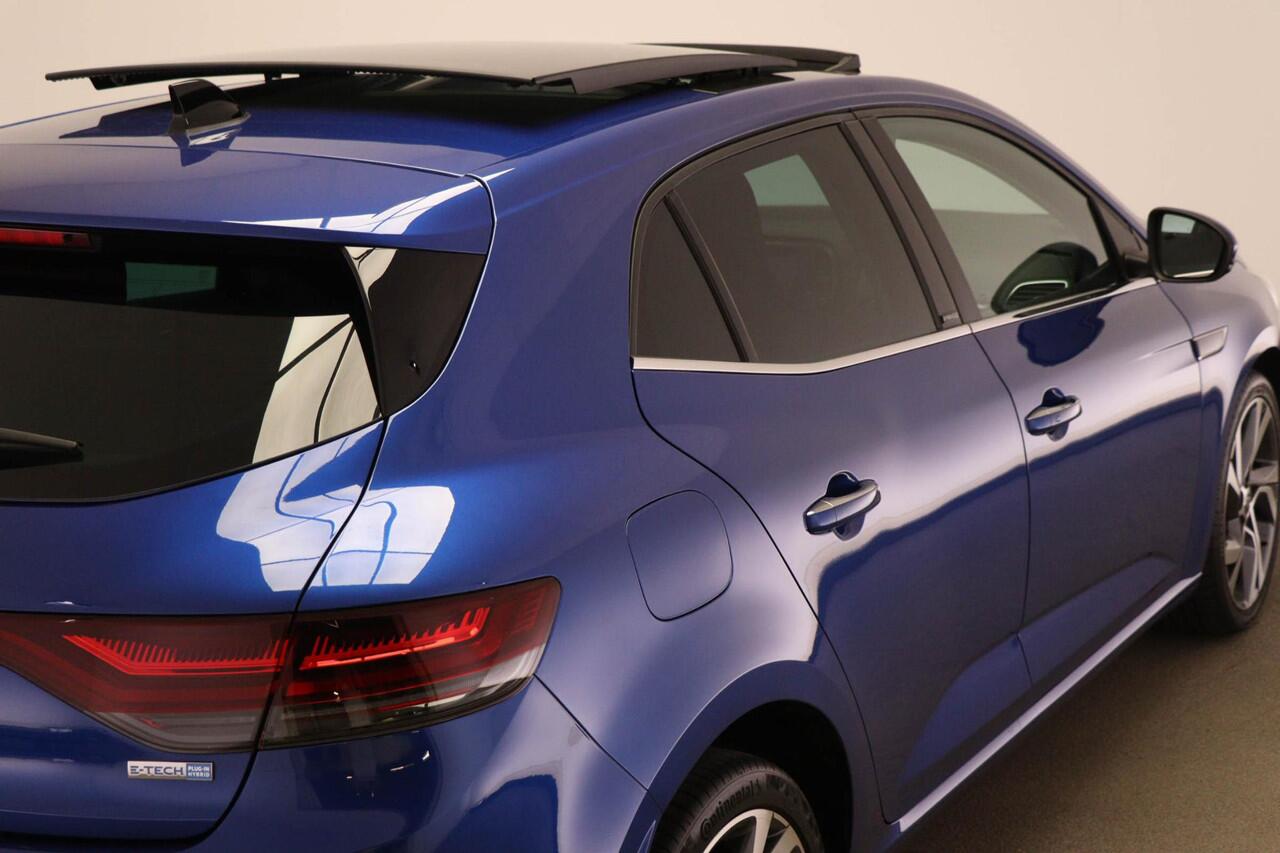 Renault MEGANE 1.6 Plug-In Hybrid 160 R.S. Line | PANORAMADAK | LED | DAB | APPLE | CAMERA | 18"