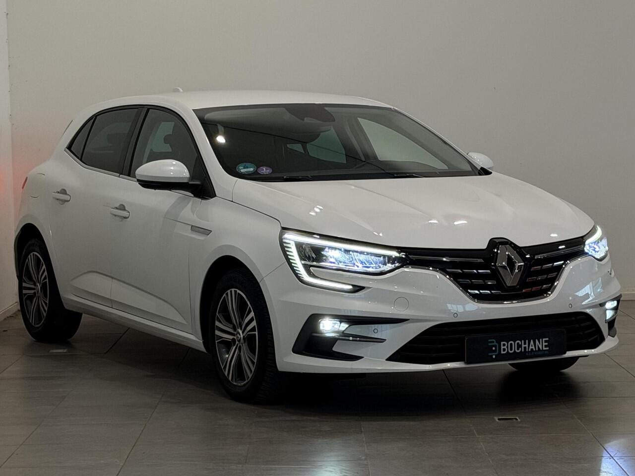 Renault MEGANE 1.3 TCe 140 EDC Intens | Navigatie | Climate Control | Cruise Control | Lichtmetalen velgen 16" | Apple Carplay/Android Auto | All season banden