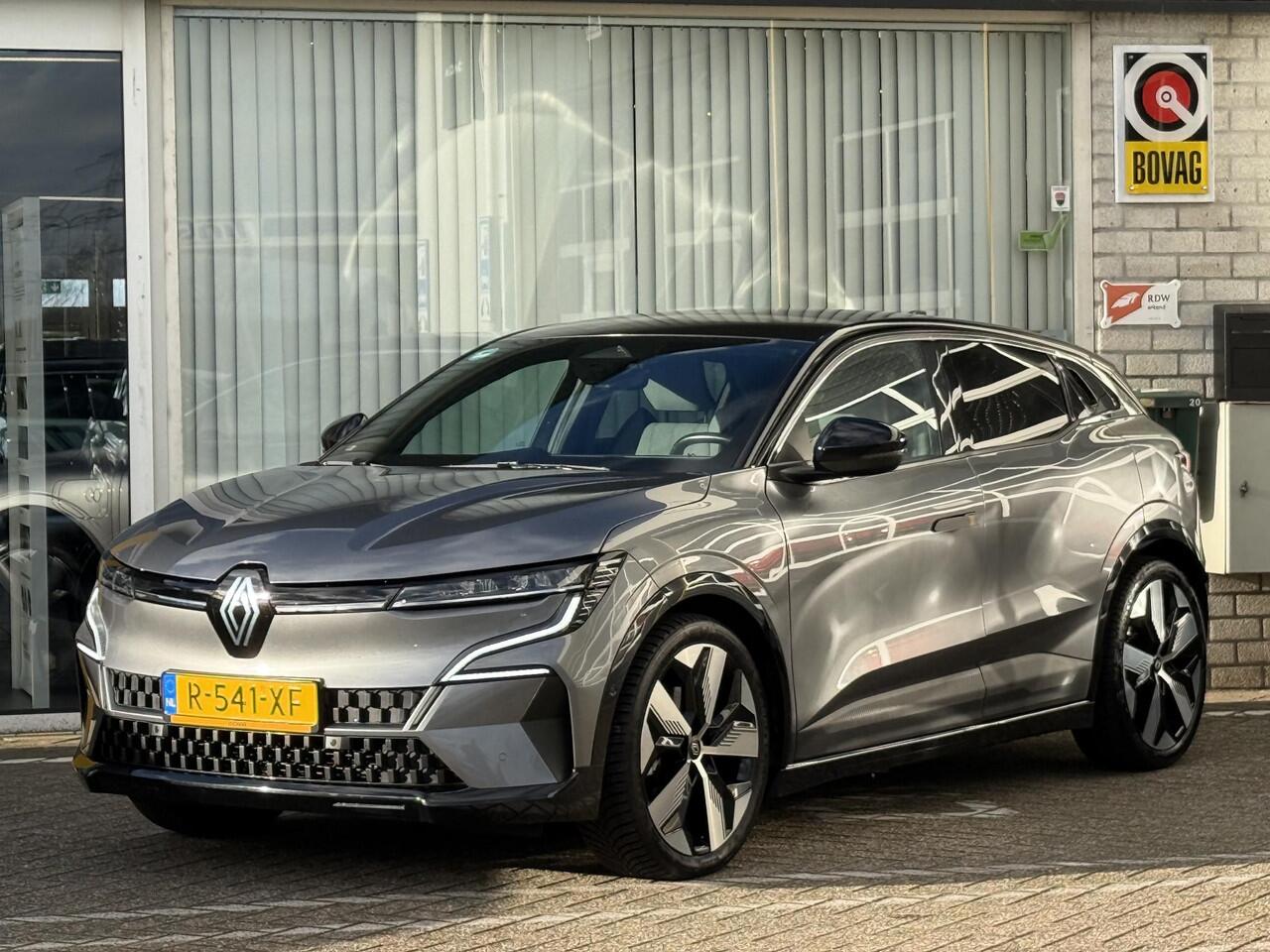 Renault MEGANE E-Tech EV60 Optimum Charge Techno | NAP | Eerste eigenaar | TREKHAAK | Navigatie Google | Dodehoek detectie | Pack Winter | Achteruitrijcamera | DAB | LED |