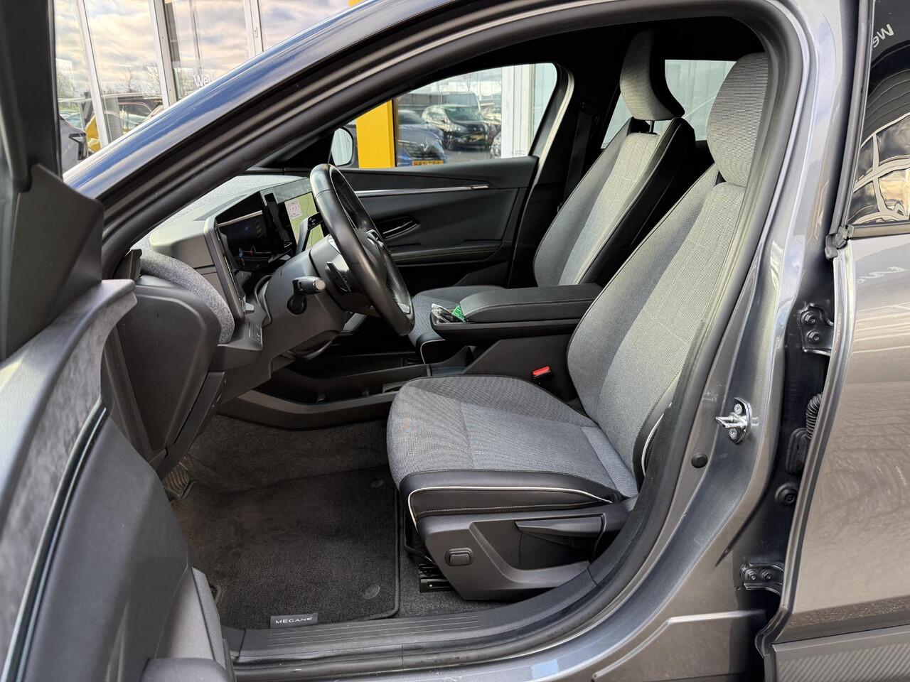 Renault MEGANE E-Tech EV60 Optimum Charge Techno | NAP | Eerste eigenaar | TREKHAAK | Navigatie Google | Dodehoek detectie | Pack Winter | Achteruitrijcamera | DAB | LED |