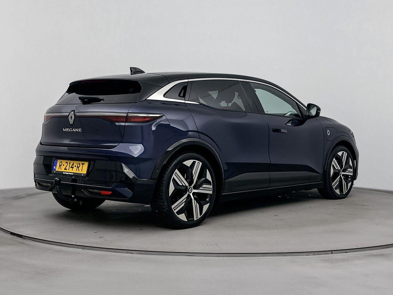 Renault MEGANE E-Tech EV60 220Pk Optimum Charge Iconic | Trekhaak | Google Navigatie | Stoel En Stuurverwarming | Adaptive Cruise Control | Park Assistent | Ledereden Bekleding | Apple/Android Carplay |