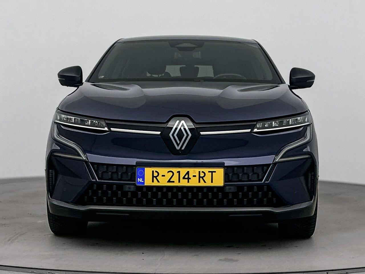 Renault MEGANE E-Tech EV60 220Pk Optimum Charge Iconic | Trekhaak | Google Navigatie | Stoel En Stuurverwarming | Adaptive Cruise Control | Park Assistent | Ledereden Bekleding | Apple/Android Carplay |