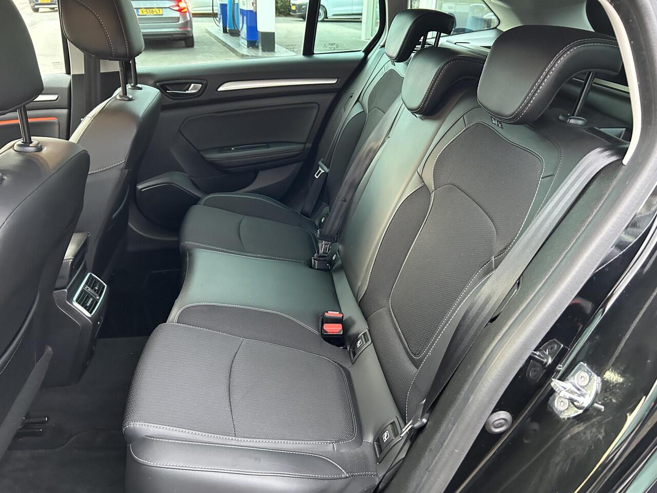 Renault MEGANE Estate 1.6 E-Tech Plug-In Hybrid 160 Intens