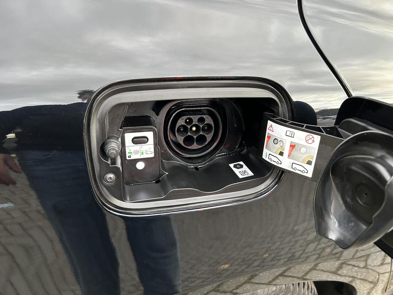 Renault MEGANE Estate 1.6 E-Tech Plug-In Hybrid 160 Intens