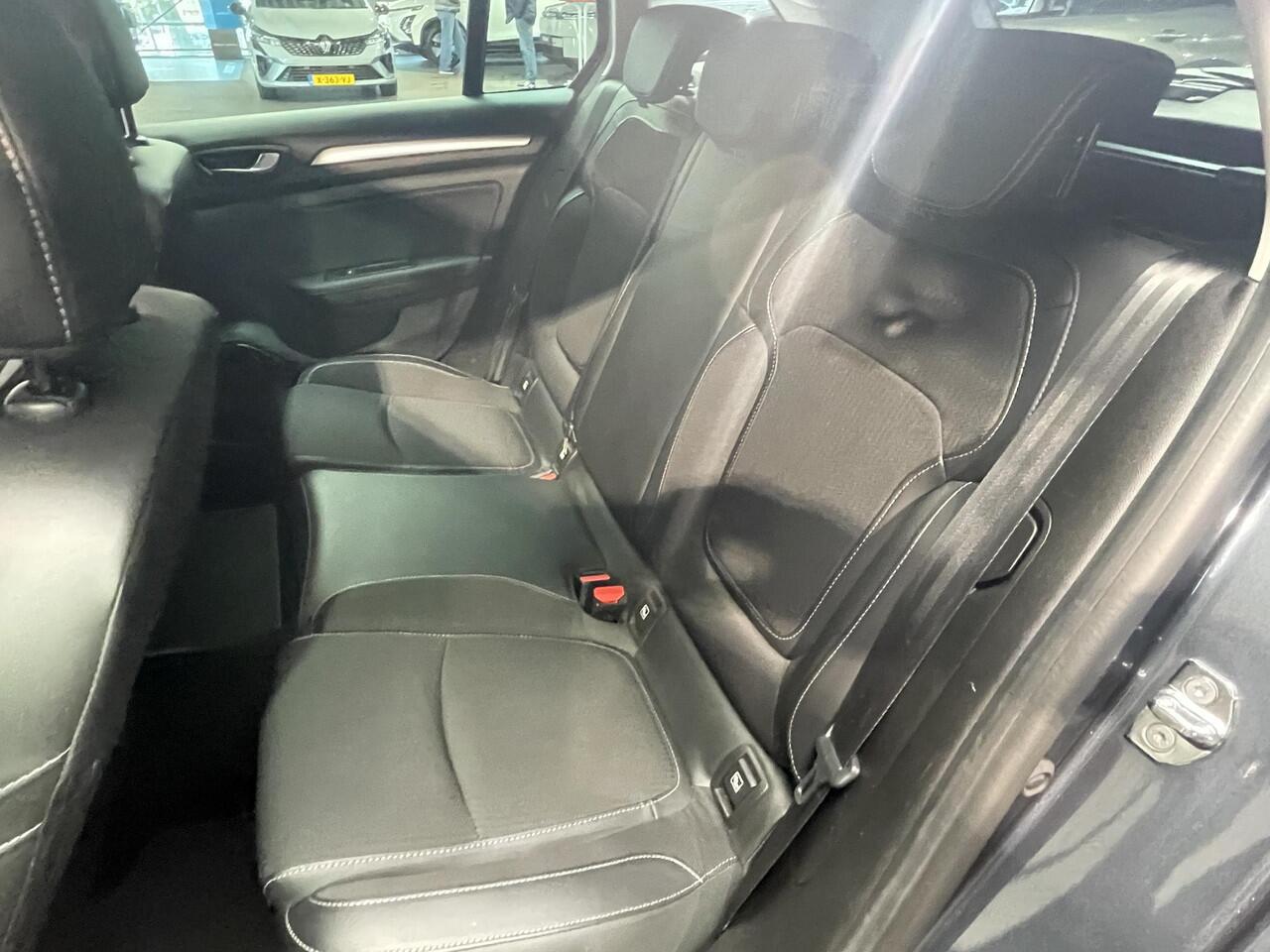 Renault MEGANE Estate 1.3 TCe Intens | Trekhaak | Navigatie | Climate Control | Cruise Control |