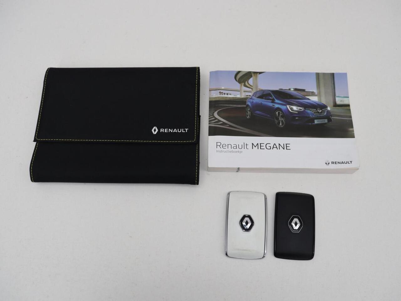 Renault MEGANE 1.3 TCe Intens | Trekhaak | Carplay | Keyless | Navigatie | Full LED | Parkeerhulp | Climate control | Bluetooth | Cruise control