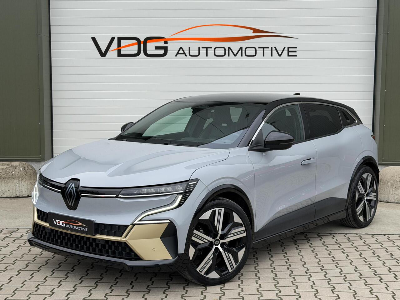 Renault MEGANE E-Tech EV60 Optimum Charge 220 Iconic / SOH 93% / Warmtepomp / Camera Binnenspiegel / 360 Camera / Navigatie / Carplay / Clima / Two Tone / 20" lm