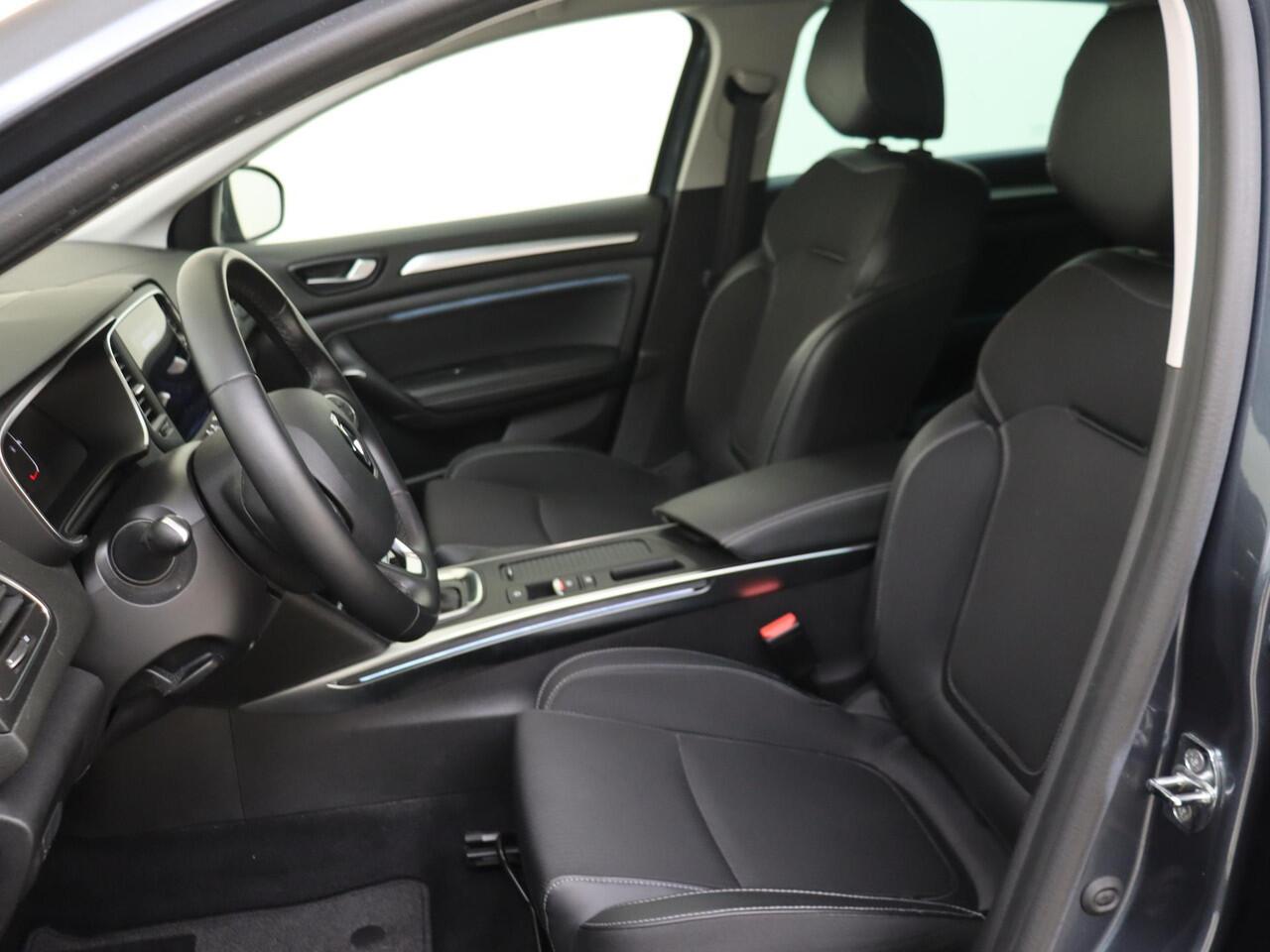 Renault MEGANE Estate 1.3 TCe140 Intens | airco automatisch | Apple Carplay/Android | cruise control | LED koplampen | lichtmetalen velgen | navigatiesysteem full map |