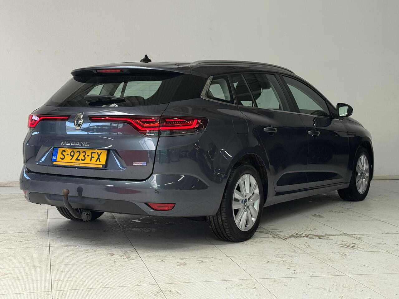 Renault MEGANE Estate 1.6 E-Tech Plug-In Hybrid 160 Business Zen | Trekhaak | Navigatie | Parkeersensoren V+A | Climate Control |