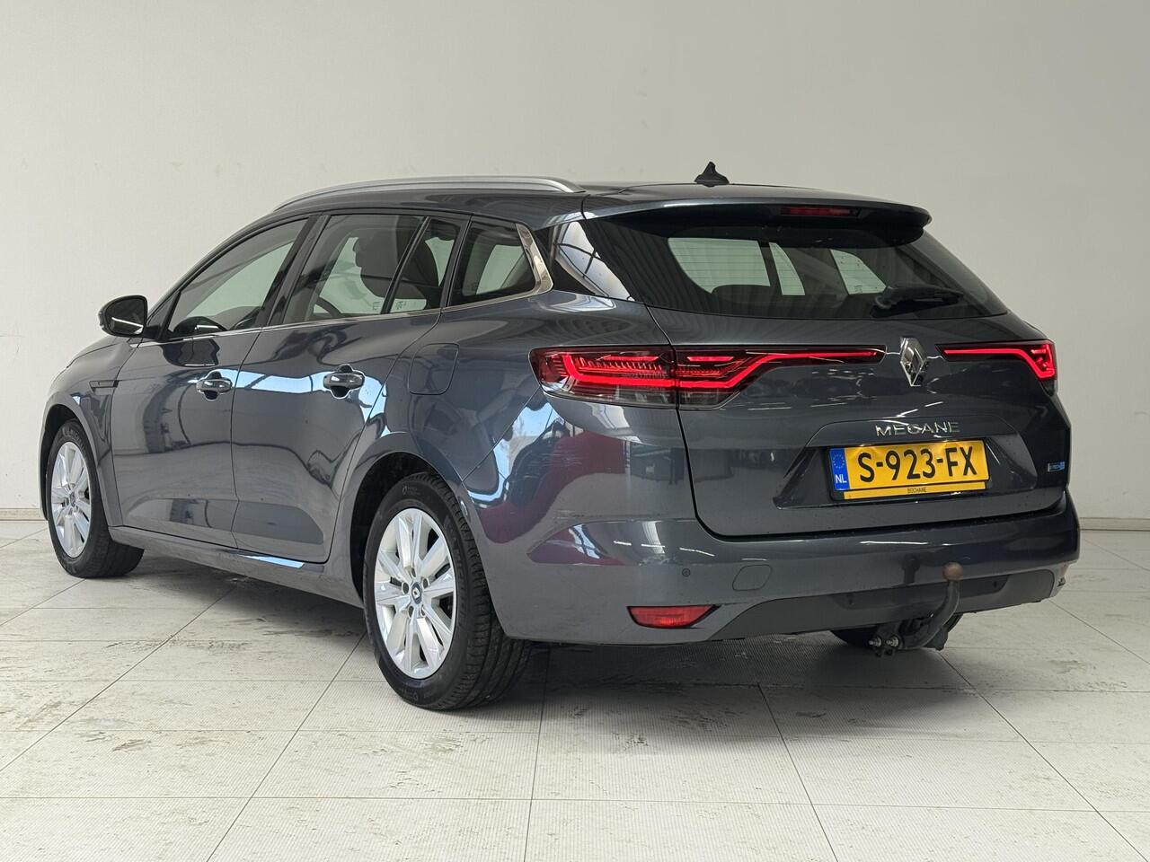 Renault MEGANE Estate 1.6 E-Tech Plug-In Hybrid 160 Business Zen | Trekhaak | Navigatie | Parkeersensoren V+A | Climate Control |