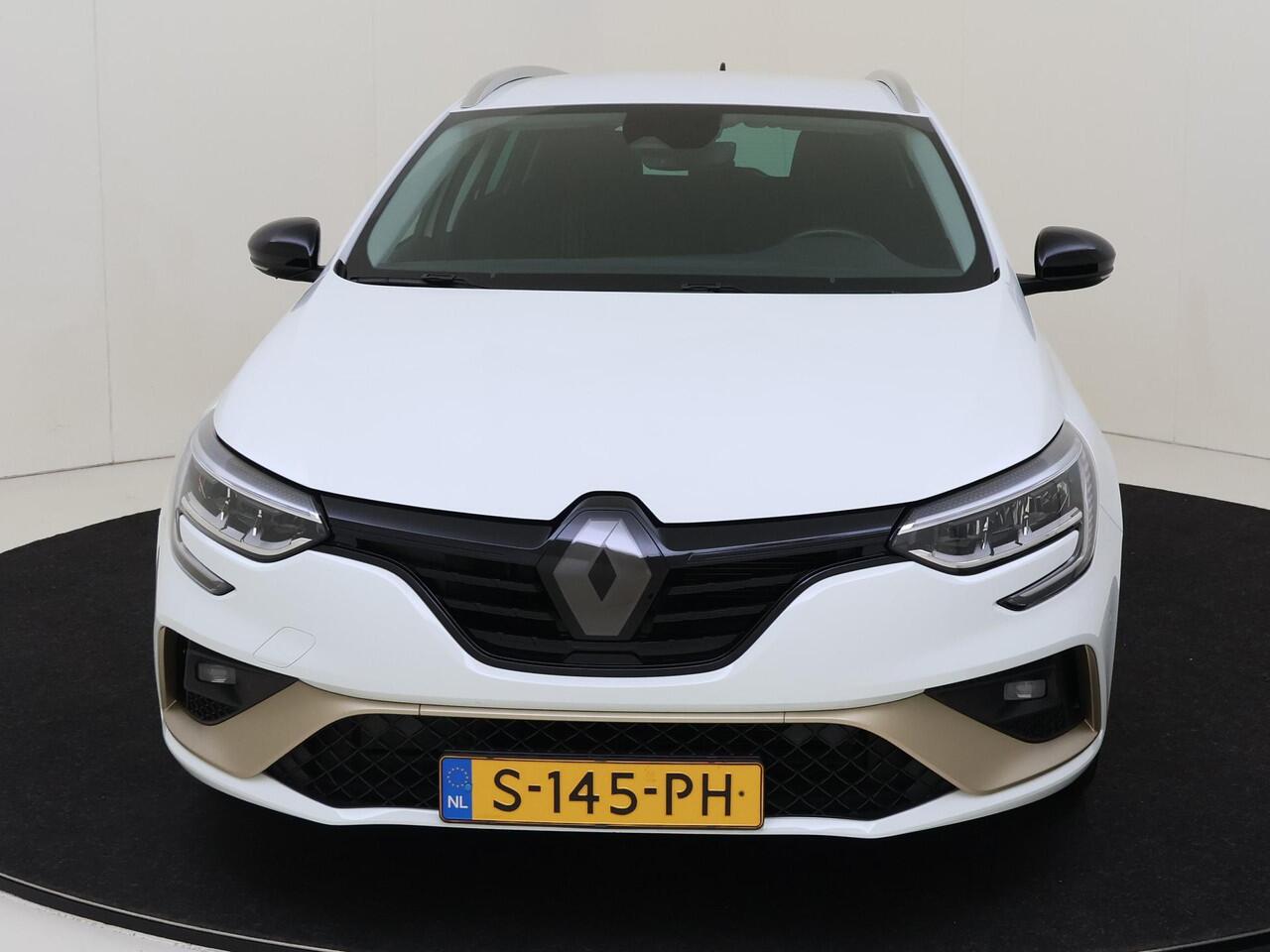 Renault MEGANE Estate 1.6 E-Tech Plug-In Hybrid 160 E-Tech Engineered | Carplay | Achteruitrijcamera | Adaptive Cruise Control | Navigatie | Stoelverwarming | Keyless