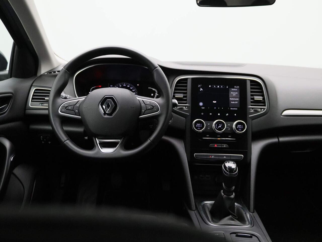 Renault MEGANE Estate 1.3 TCe 140Pk Equilibre | Navigatie | Apple & Android Carplay | Parkeersensoren Voor & Achter | Climate Control | Privacy Glass | Cruise Control |