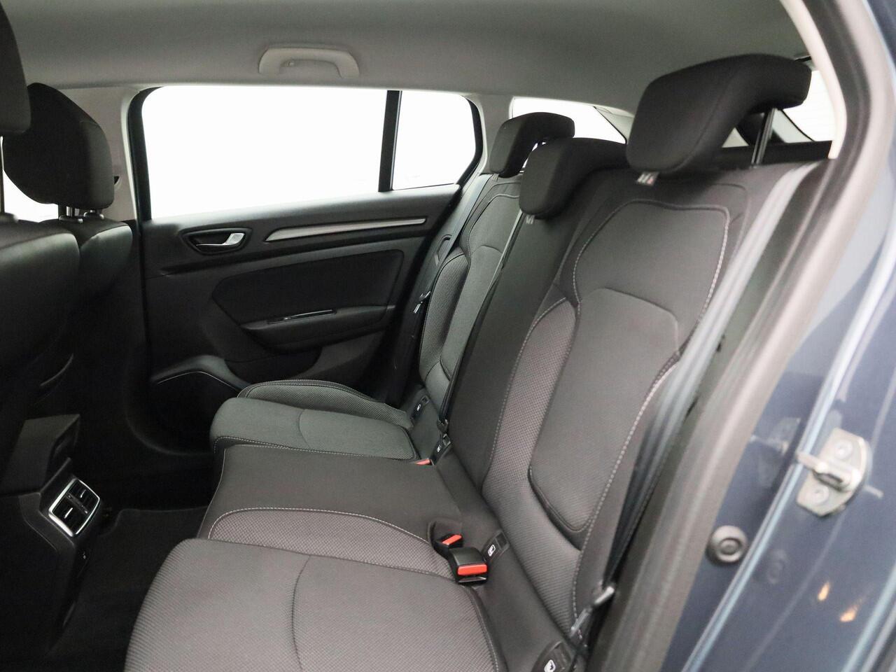 Renault MEGANE Estate 1.3 TCe 140 Equilibre | Cruise/Climate Control | Navigatie | Parkeersensoren Voor en Achter|