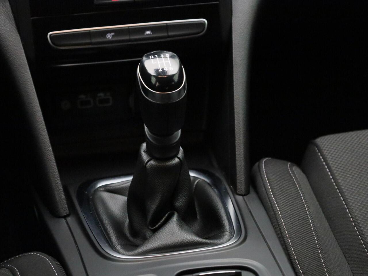 Renault MEGANE Estate 1.3 TCe 140 Equilibre | Cruise/Climate Control | Navigatie | Parkeersensoren Voor en Achter|