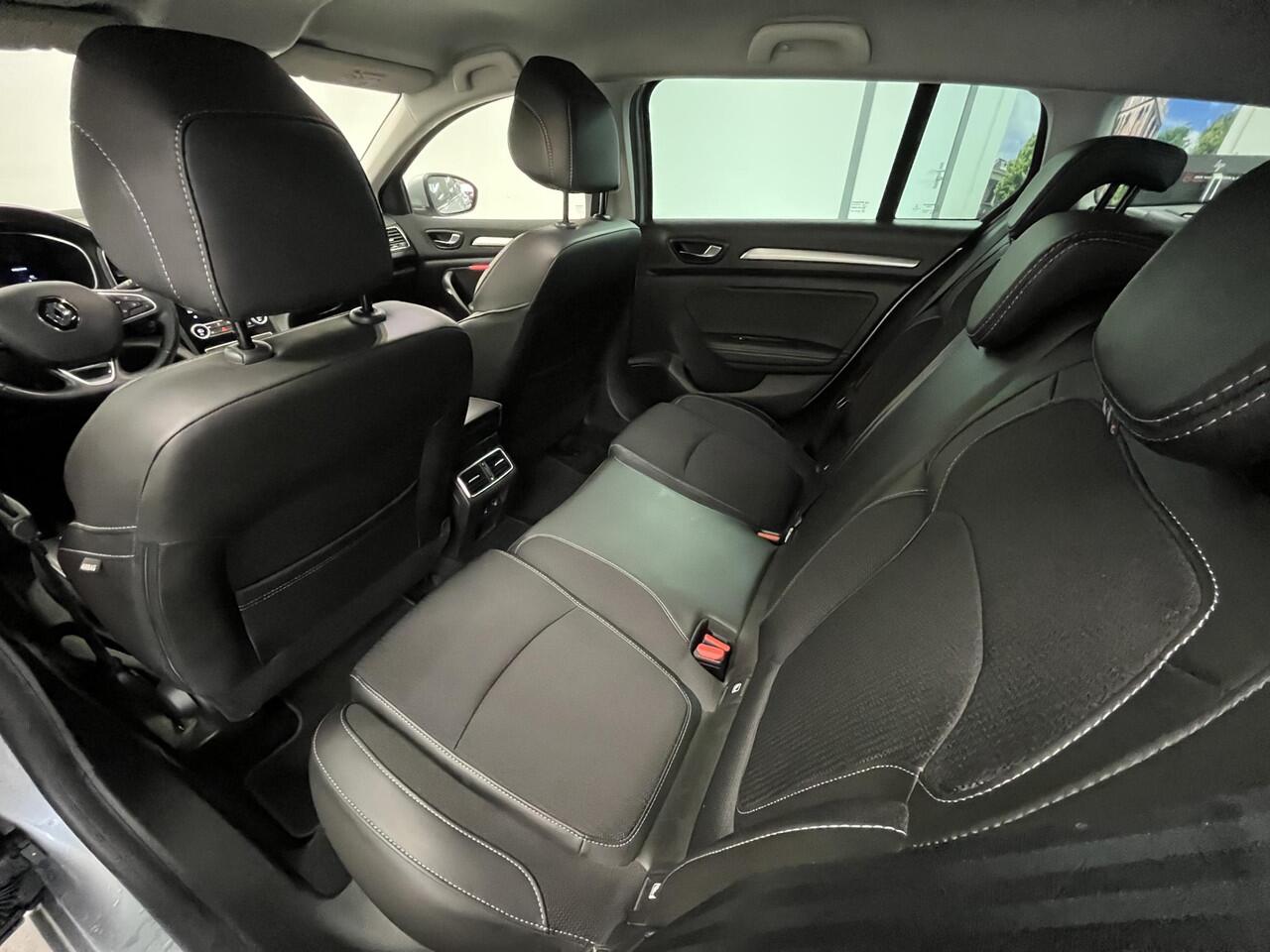 Renault MEGANE Estate 1.3 TCe 140 EDC Techno | Trekhaak | All-season banden | Dodehoek Detectie | Camera | Carplay