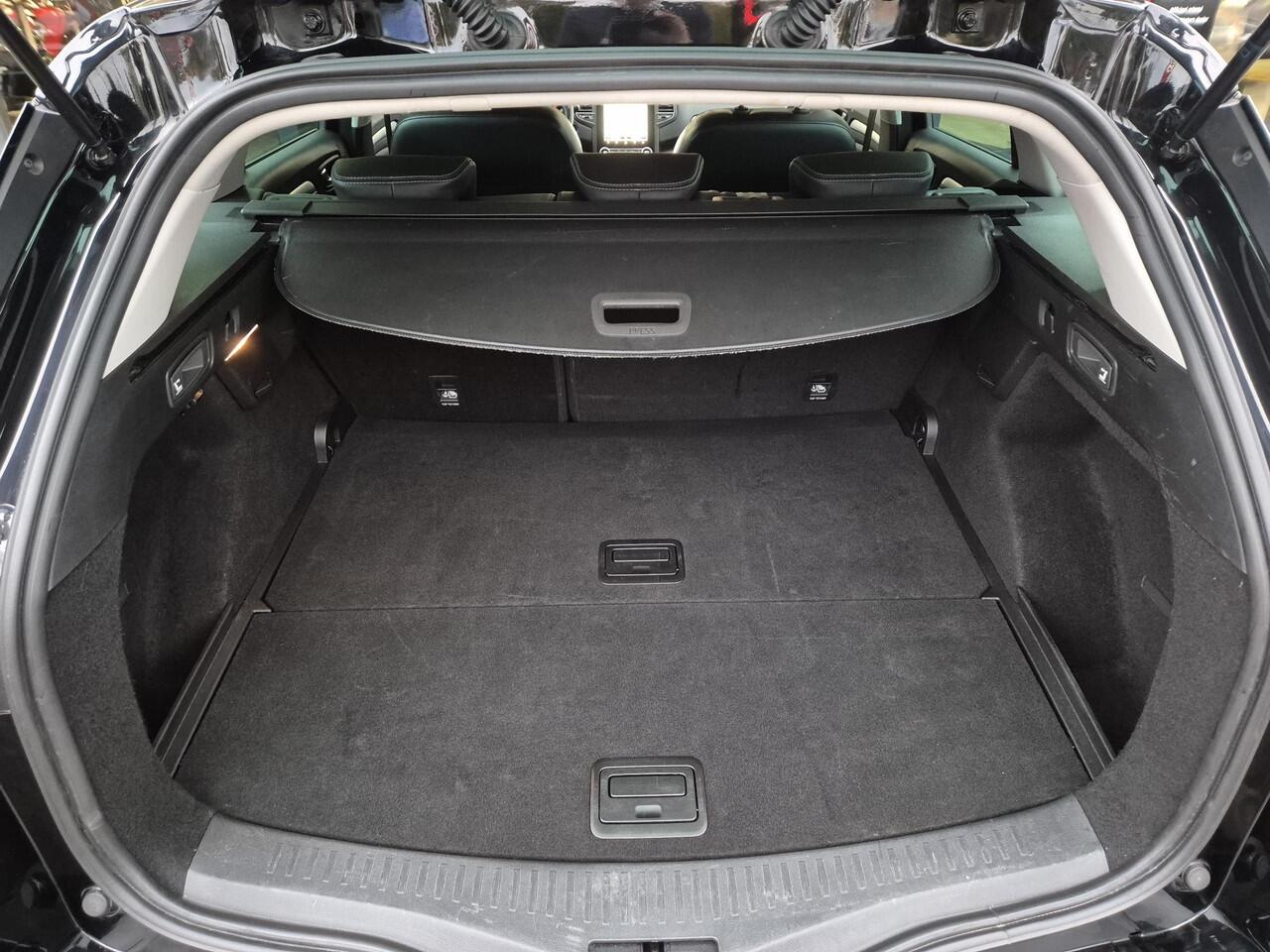 Renault MEGANE Estate 1.3 TCe 140 Techno | Navigatie | Trekhaak |