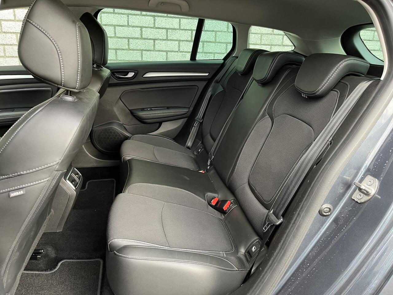 Renault MEGANE Estate 1.3 TCe 140 Techno | Trekhaak | Apple CarPlay / Android Auto | Achteruitrijcamera | Navigatie |