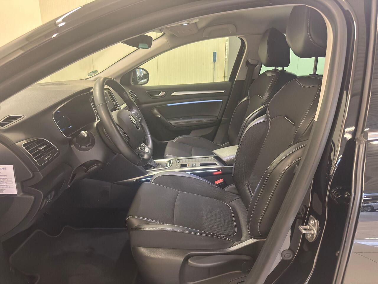 Renault MEGANE Estate 1.3 TCe 140 Techno | Trekhaak | Navigatie | Achteruitrijcamera |