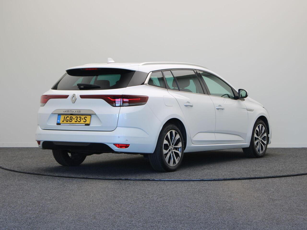 Renault MEGANE Estate TCe 140pk Techno | Stoel- en stuurwielverwarmig | 1700kg trekvermogen | Grootscherm navigatie |