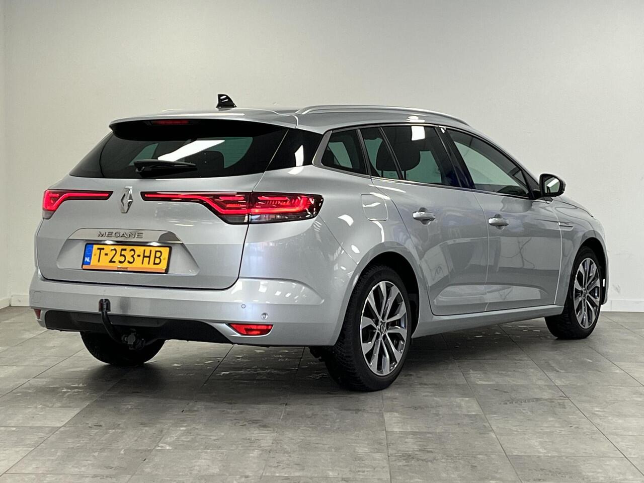 Renault MEGANE Estate 1.3 TCe 140 EDC Techno | Trekhaak 1700 kg geremd | All-season banden | Dodehoek Detectie | Camera | Carplay