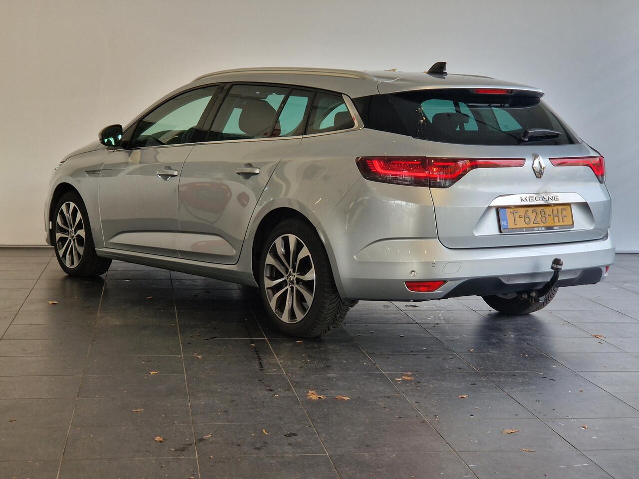 Renault MEGANE Estate 1.3 TCe 140 EDC Techno AUTOMAAT | TREKHAAK | PARKEERSENSOREN VOOR-/ACHTER | ACHTERUITRIJCAMERA | APPLE CARPLAY/ANDROID AUTO