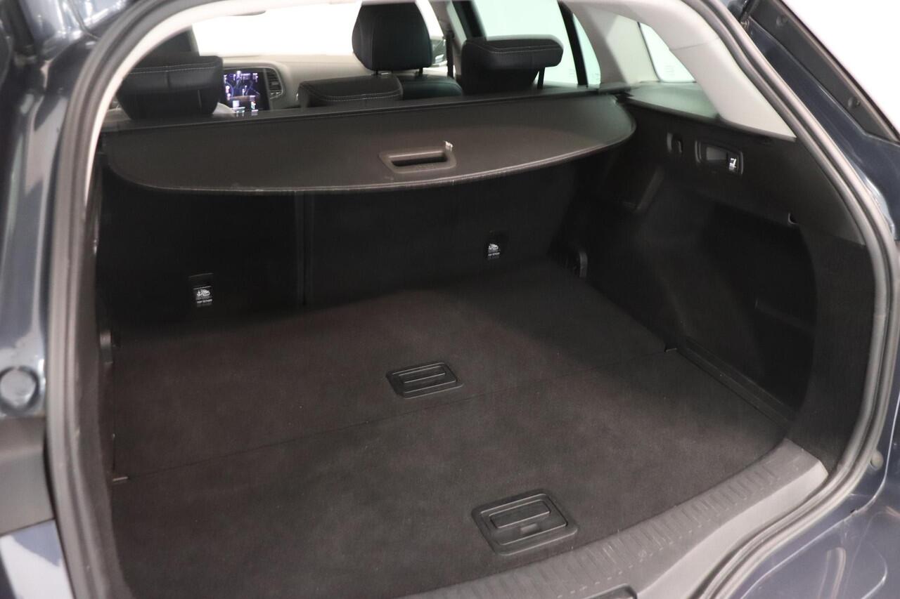 Renault MEGANE Estate 1.3 TCe 140 Techno | Camera | Trekhaak | all season banden | LED koplampen | Smartphone intergratie | Climate control |