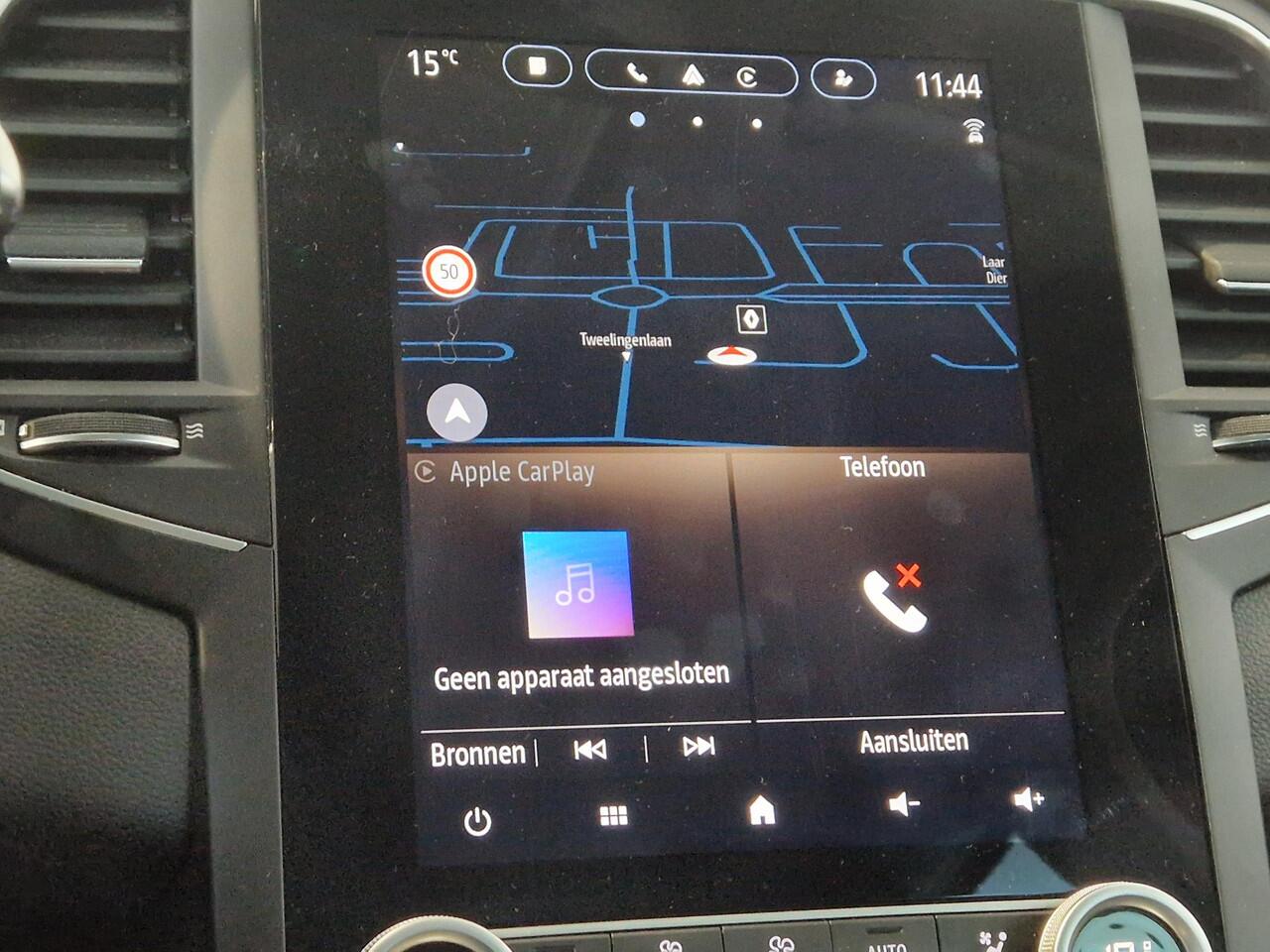 Renault MEGANE Estate 1.3 TCe 140 EDC Techno AUTOMAAT | TREKHAAK | PARKEERSENSOREN VOOR-/ACHTER | ACHTERUITRIJCAMERA | APPLE CARPLAY/ANDROID AUTO