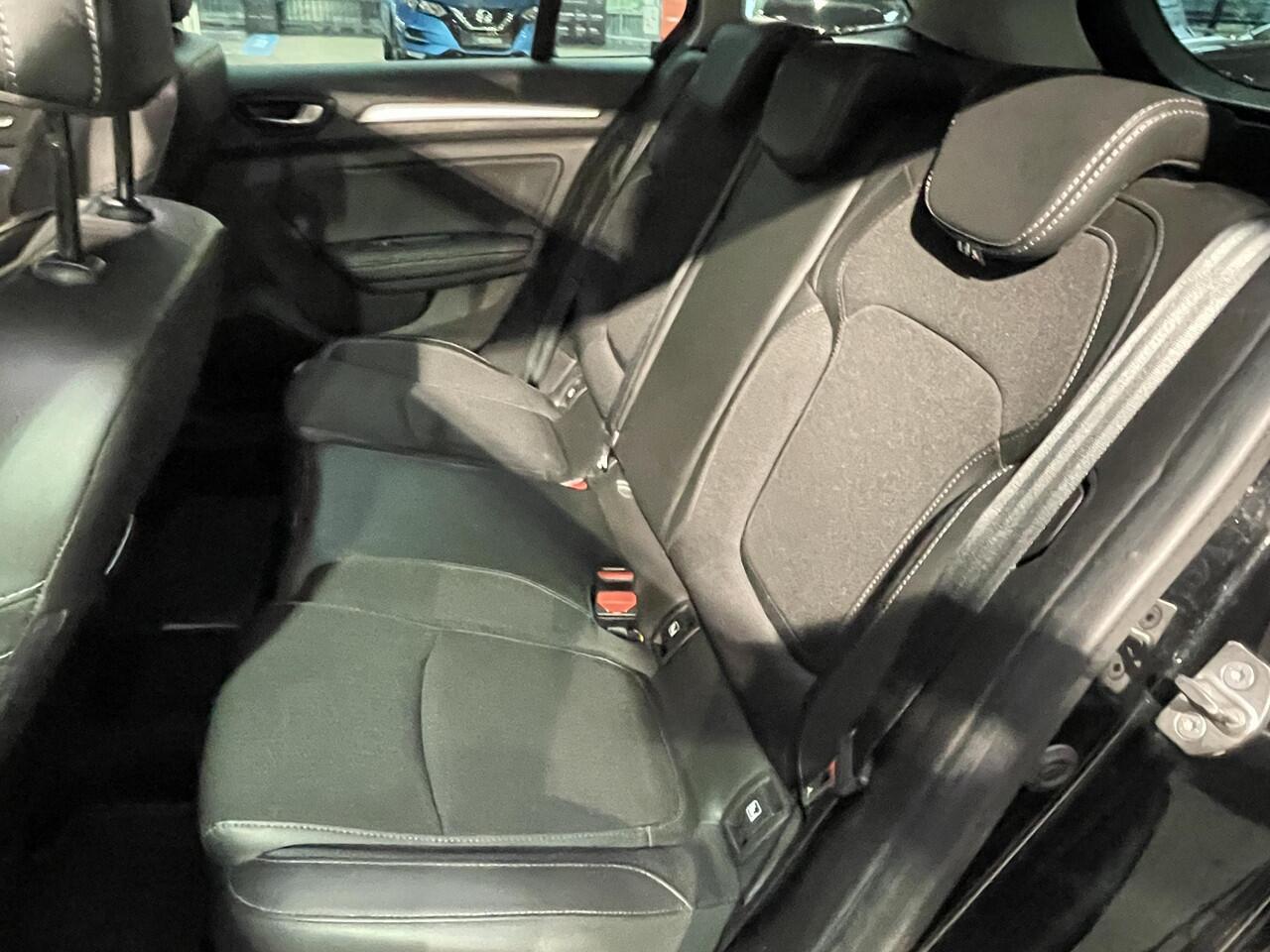 Renault MEGANE Estate 1.3 TCe 140 Techno | Automaat | Trekhaak | Navigatie | Climate Control |